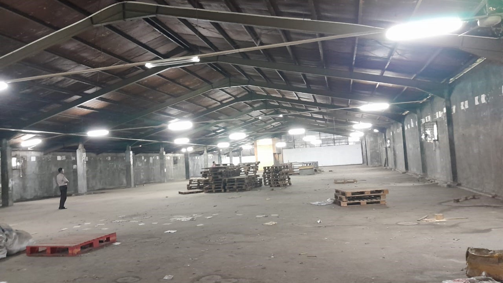 Gedung 3 lantai Jl Juanda, Bekasi Timur, Luas 4.165m2