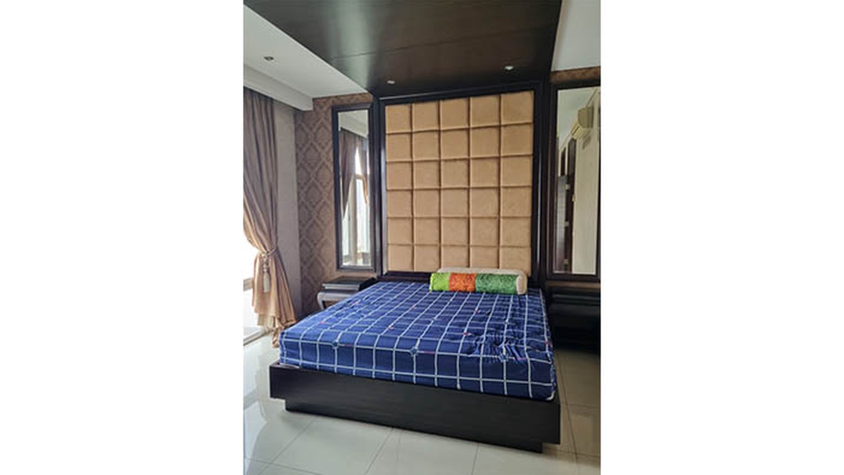 Rumah The Kew Residence, Kelapa Gading