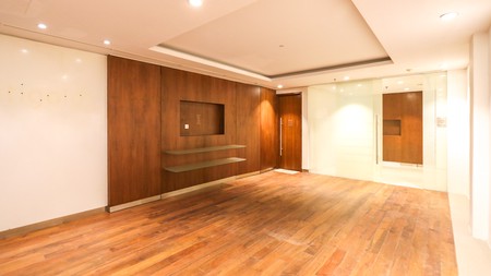 RUKO STRATEGIS DI BULEVAR KELAPA GADING, DEKAT MOI & MAL KELAPA GADING, COCOK UNTUK CAFE RESTO, KANTOR, SHOWROOM, KLINIK SALON