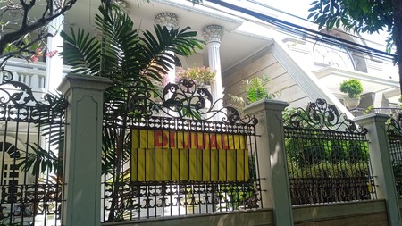 Rumah Dijual Mewah Dan Bagus Dharmahusada Indah Surabaya