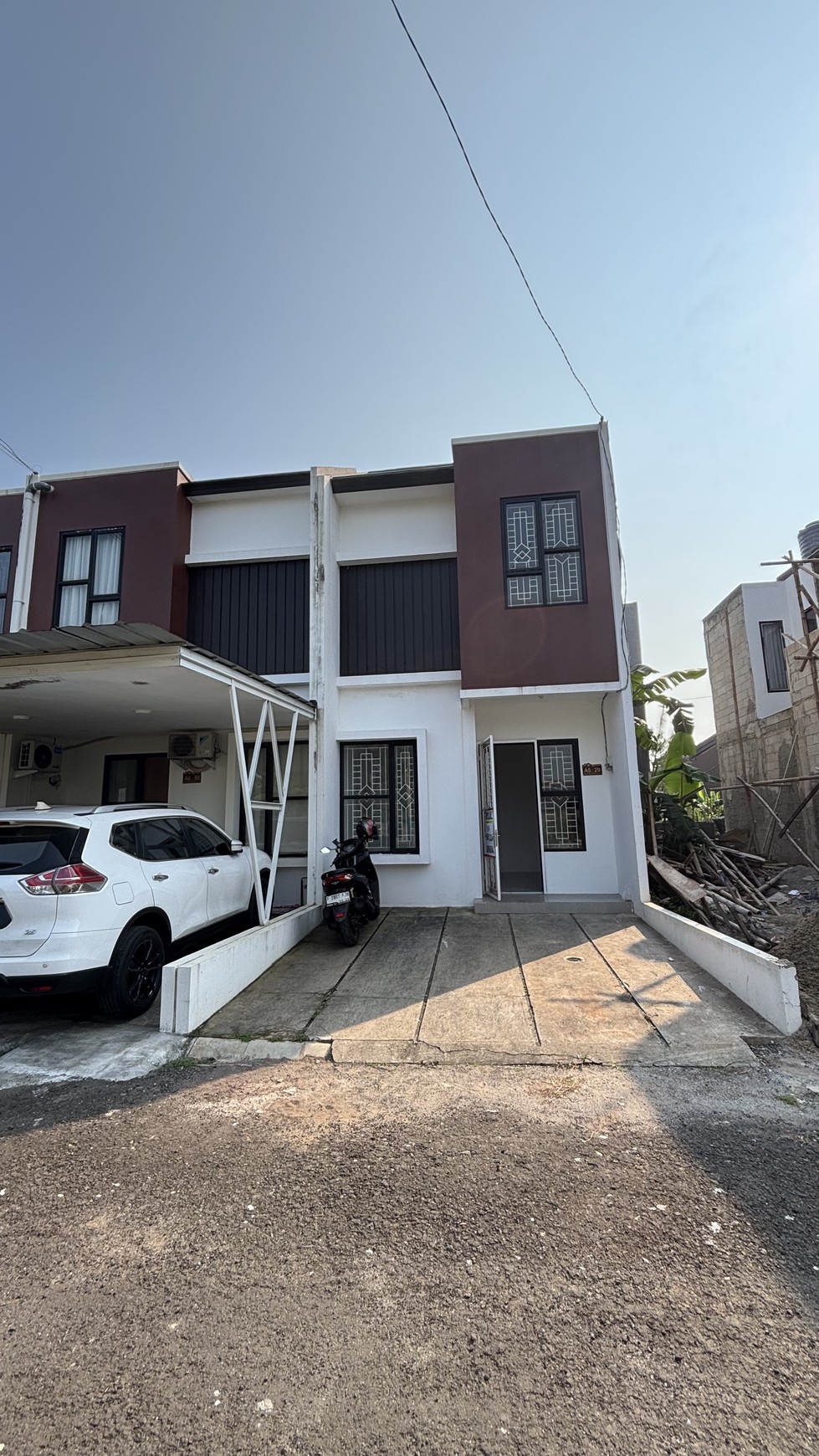 Rumah Cantik 2 Lantai di Silaturahim Residence Cibubur