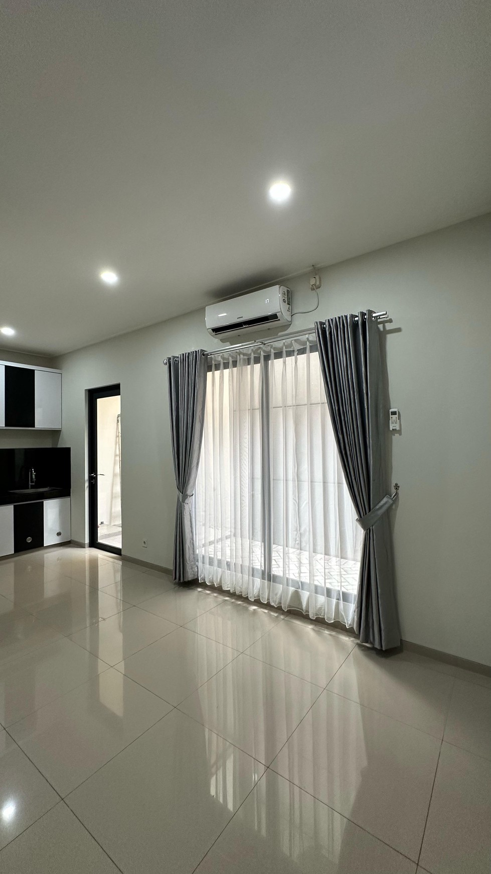 Di Sewa Rumah 2 Lantai Nyaman dan Asri di Cipiutat