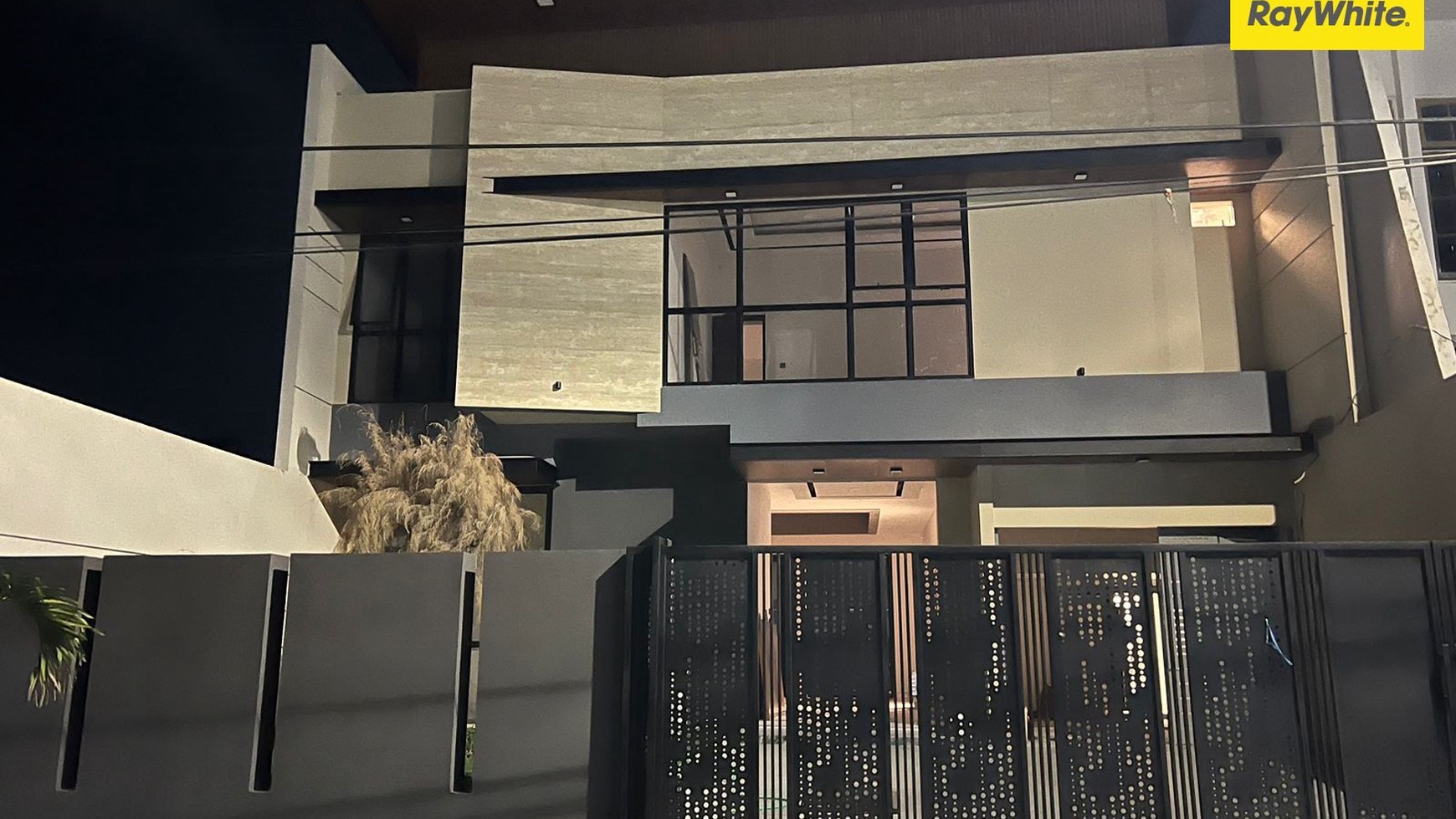 Dijual Rumah Minimalis 2 lantai di Kertajaya Indah Timur Surabaya