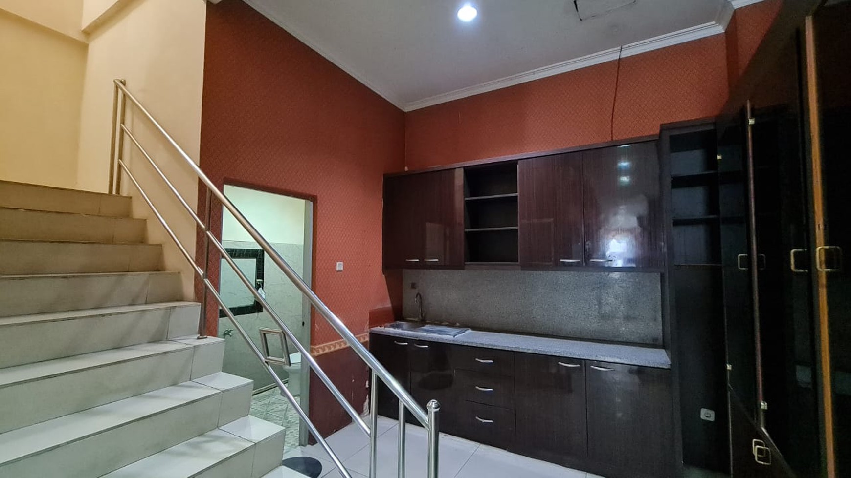 Ruko 3 Lantai di KH. Abdullah Syafei Bukit Duri Tebet