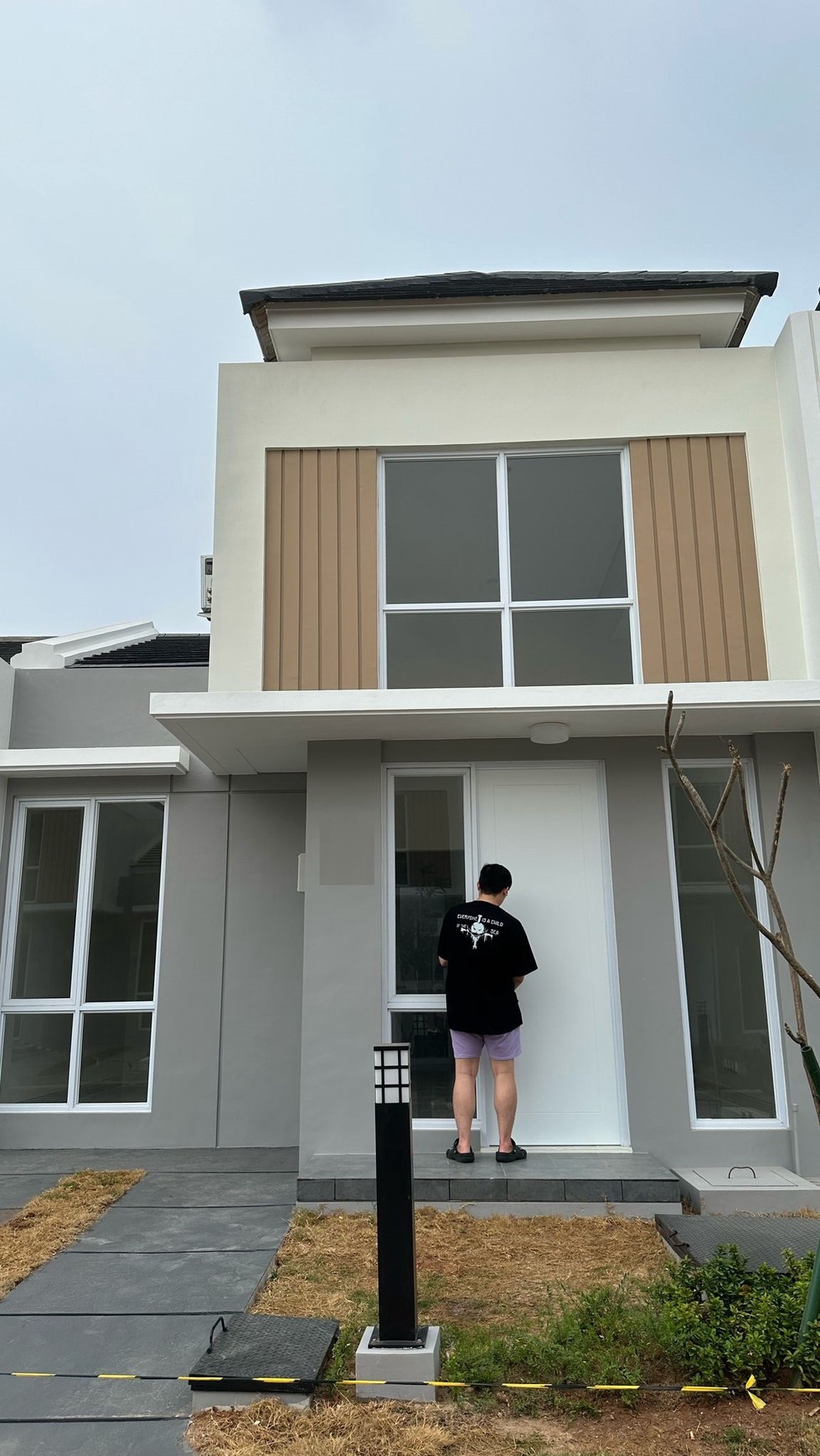 Dijual Rumah Baru dekat menuju ke Country Club  dan Sekolah Paramount Petals