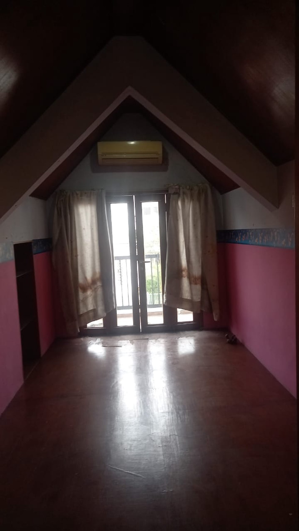Dijual Rumah Lokasi Strategis dekat dengan STAN Bintaro Sektor 5