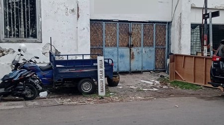 Dijual Gudang Pusat Kota di Jl Peneleh Surabaya