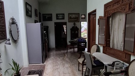 Rumah asri dengan halaman yang luas  Lokasi Strategis di Depok 