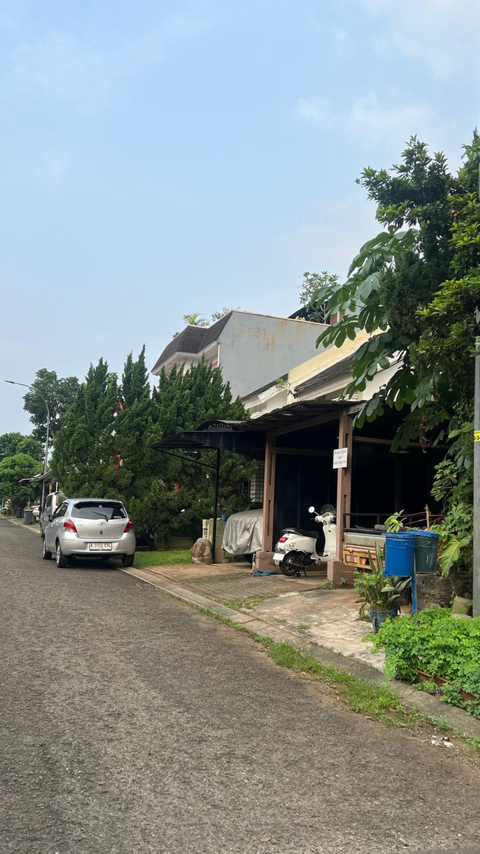 Rumah Standar perlu Renovation  Delatinos BSD city