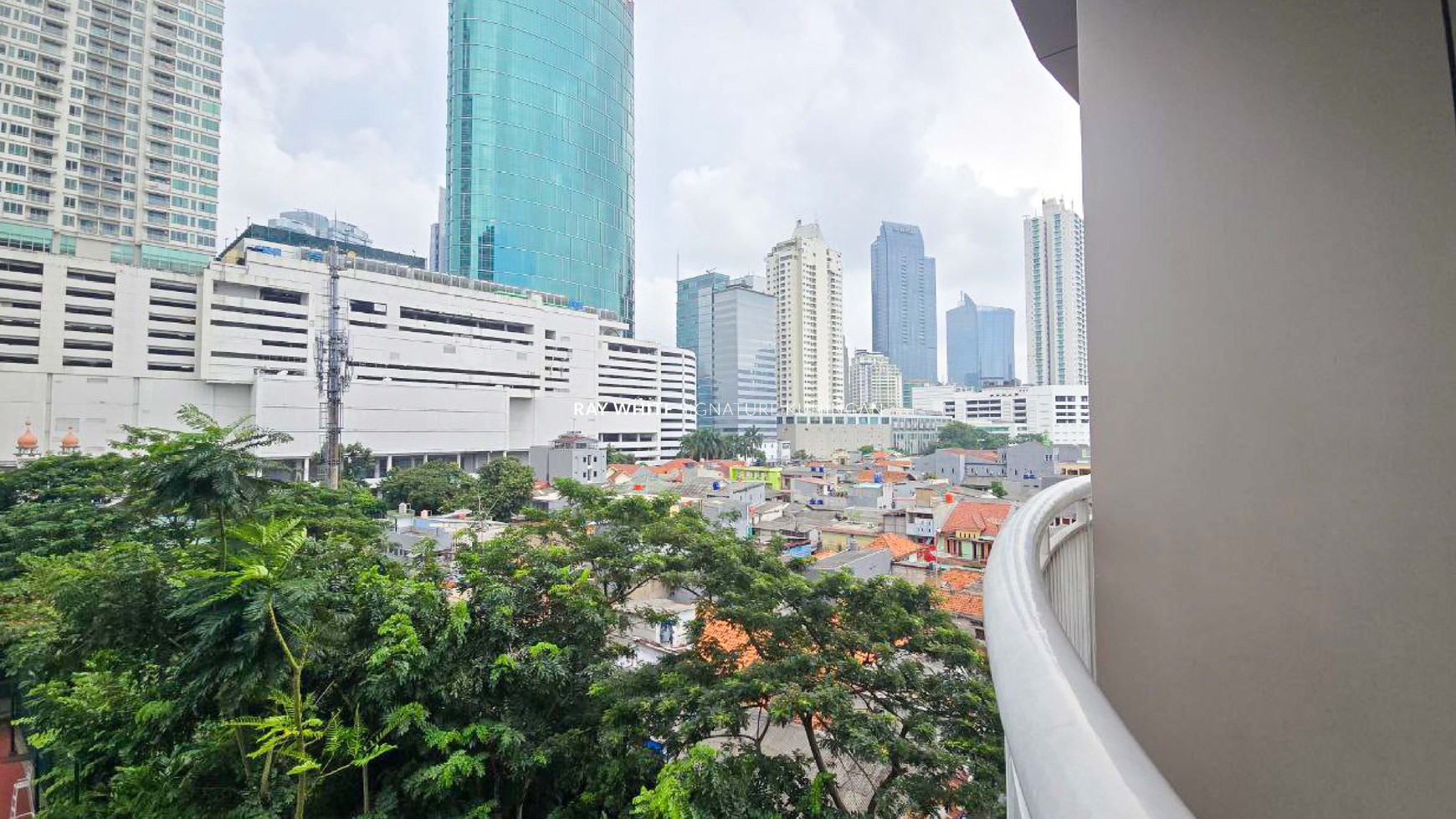 Jual Apartemen South Hills Kuningan Low Floor