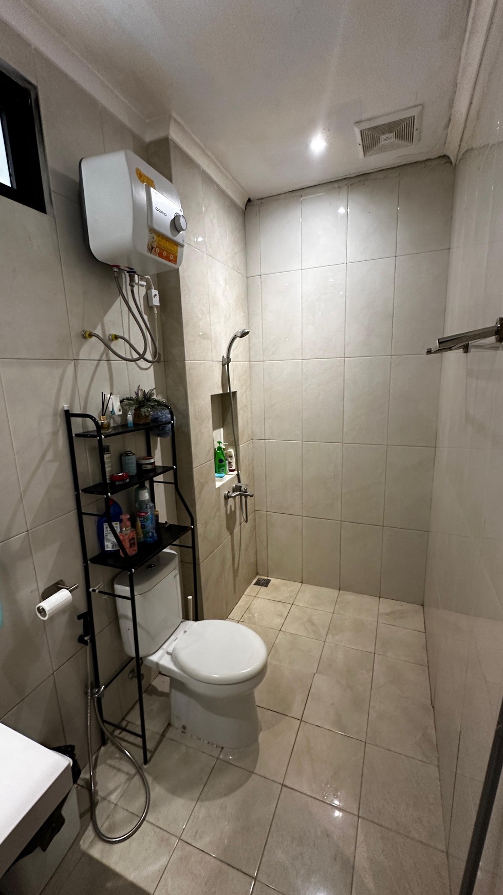 Rumah Renovasi Semi Furnished  HUNIAN CLUSTER AVANI BSD city 