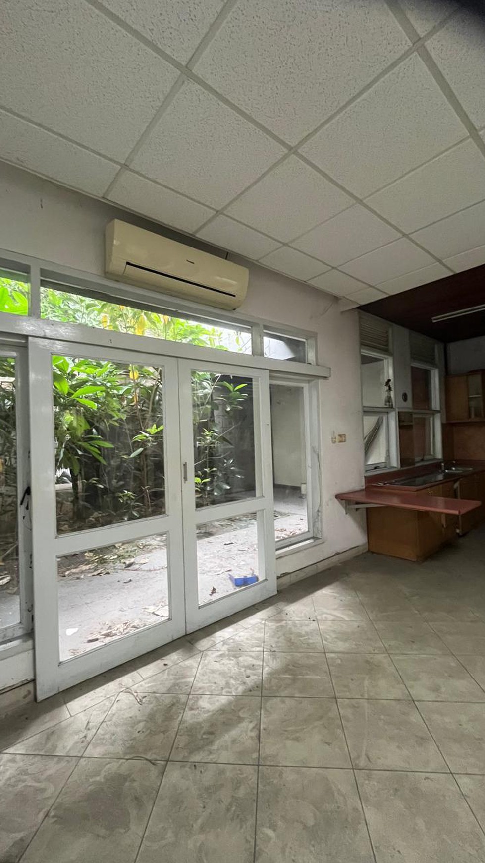 DIJUAL RUMAH TINGGAL DEKAT PONDOK INDAH MALL