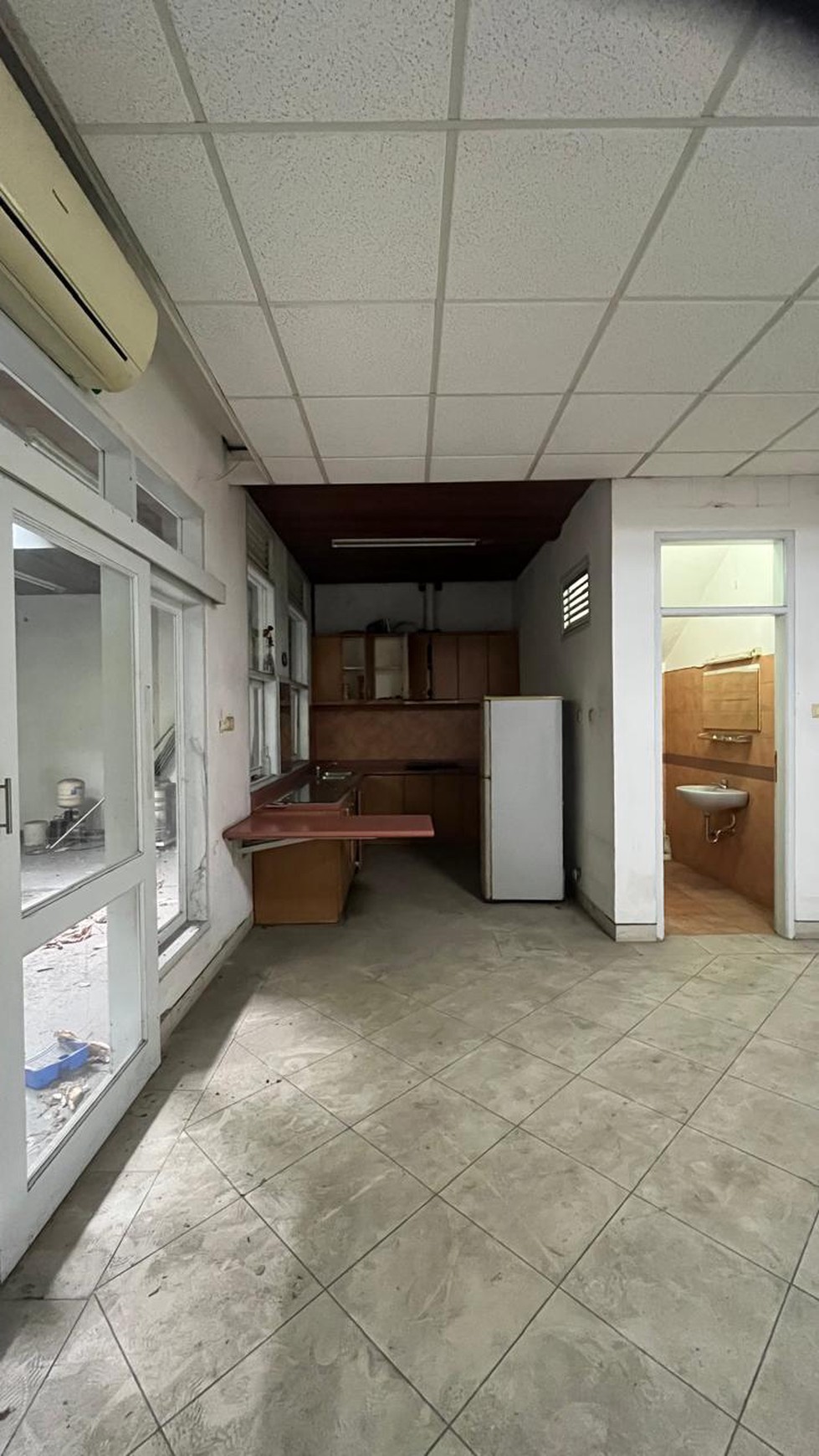 DIJUAL RUMAH TINGGAL DEKAT PONDOK INDAH MALL