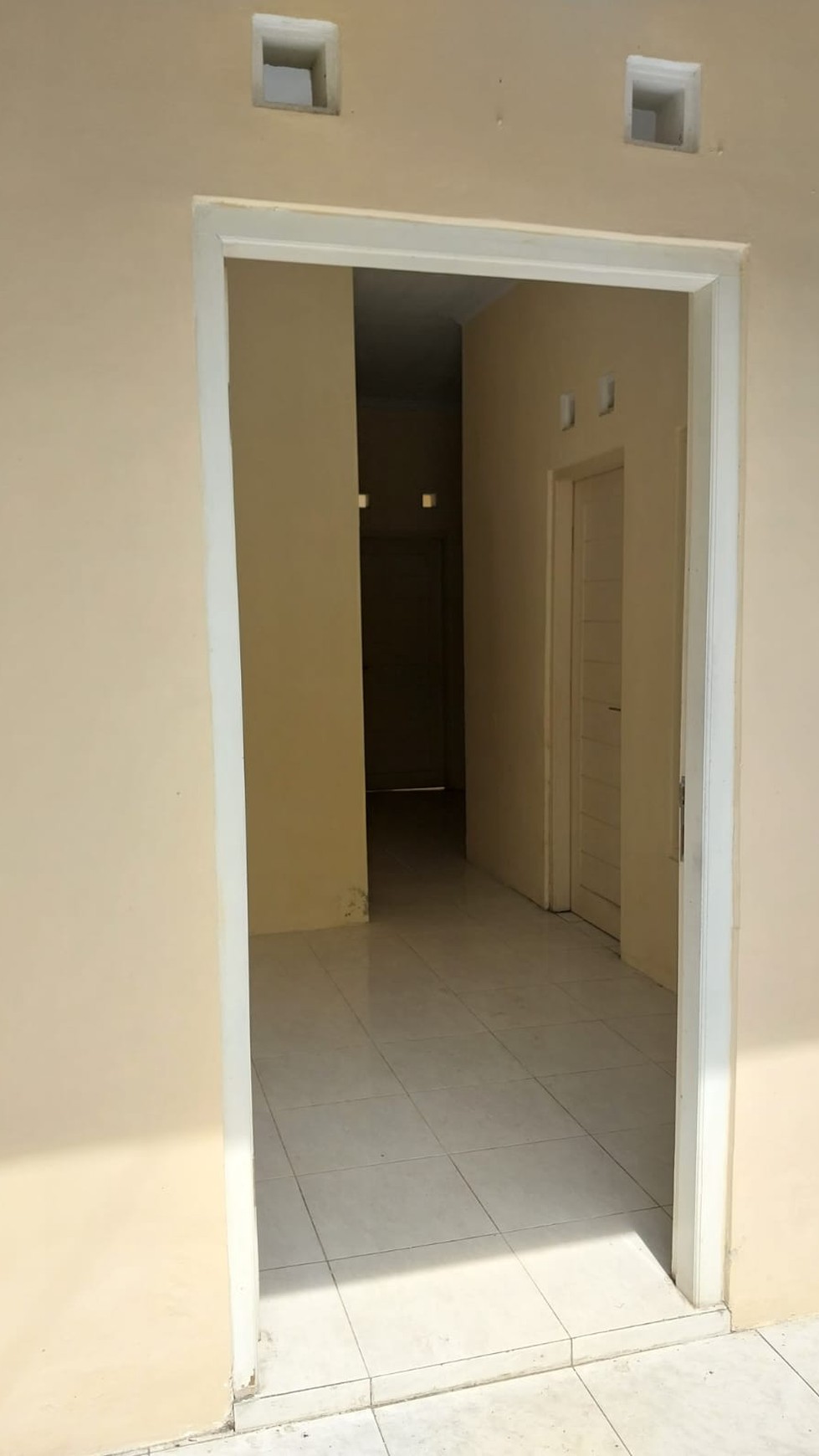 Rumah Tinggal di Dekat Rumah Sakit Queen Latifa, Ring Road Barat