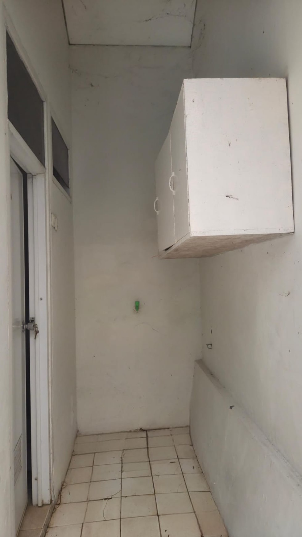 Rumah siap huni bagus dalam perumahan di ciputat