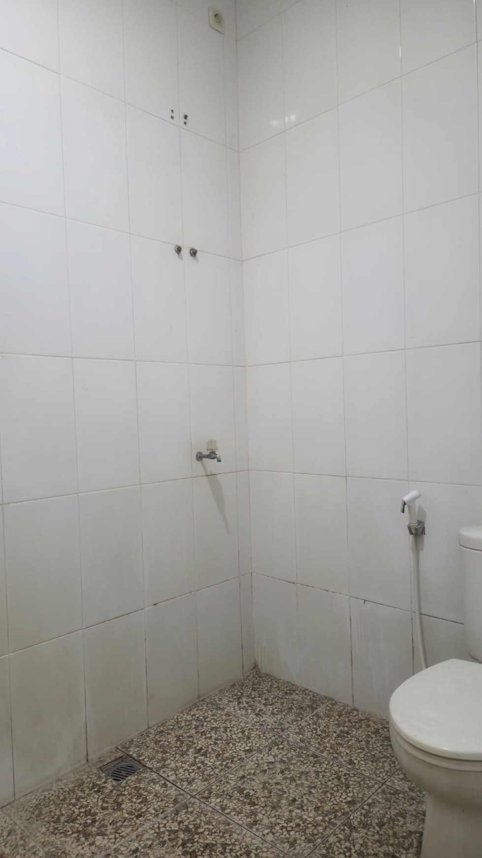 Rumah siap huni bagus dalam perumahan di ciputat