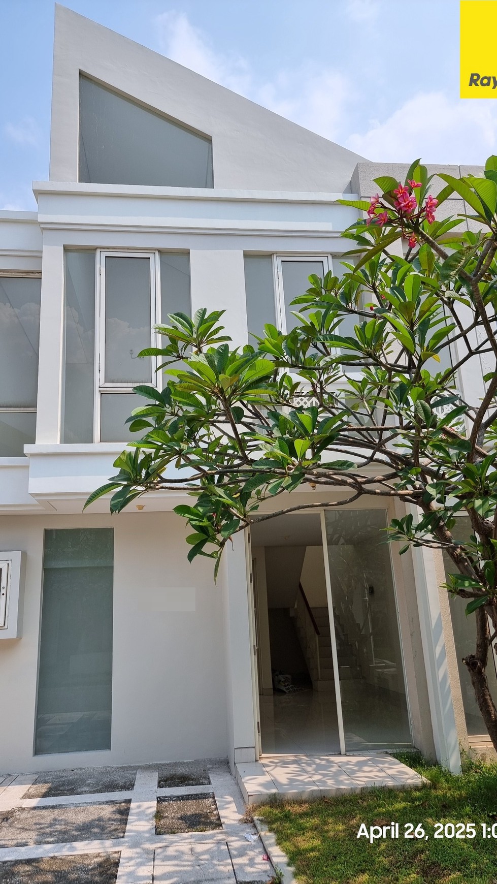 Dijual Rumah 2 lantai di Grand Pakuwon Adelaide Surabaya