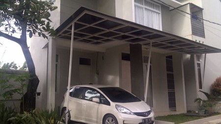 Cinere bukit cinere rumah dalam cluster dekat pintu tol brigif