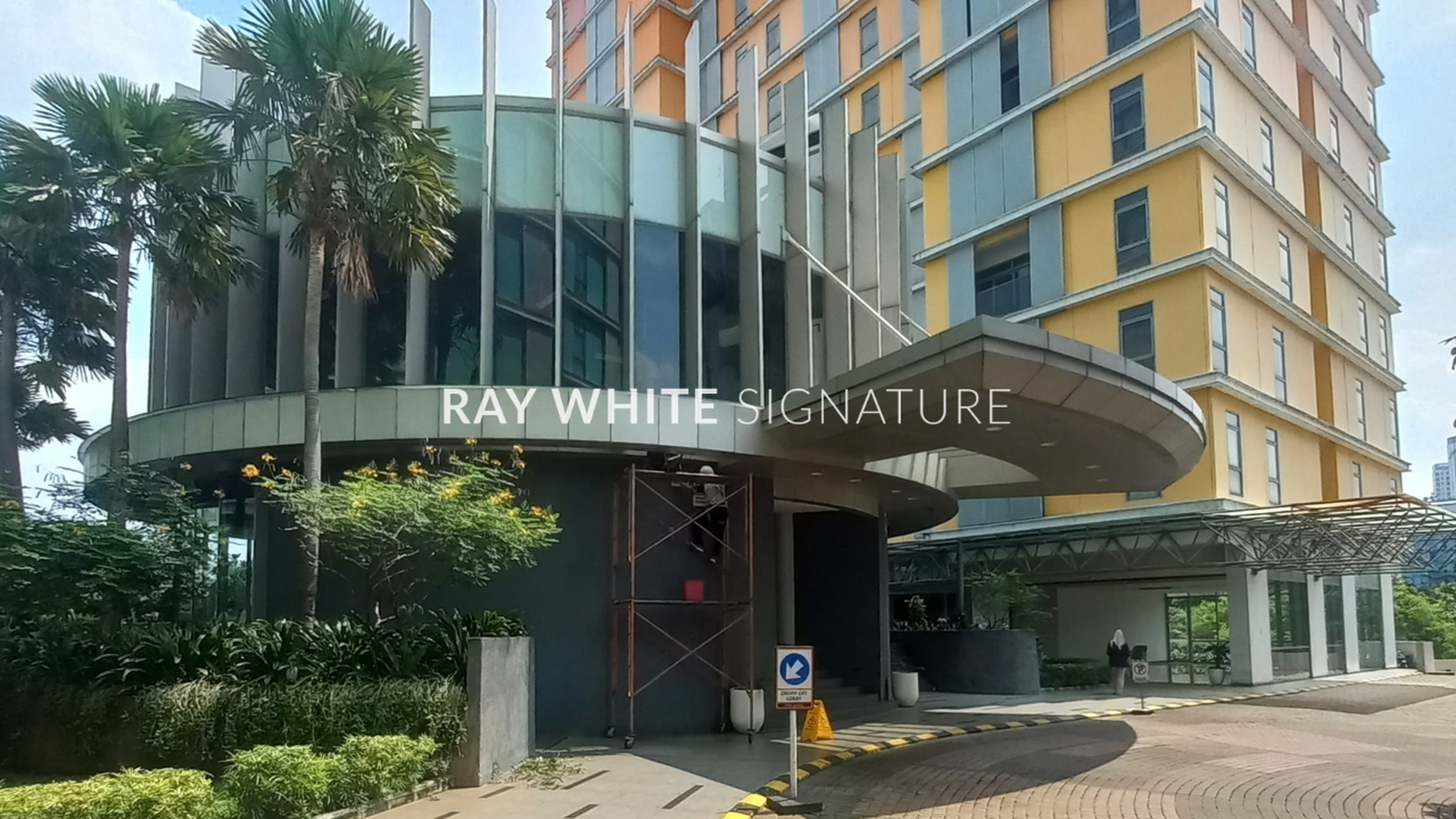 Dijual Apartemen Pejaten Park Residence Lantai Tinggi 1 Bedroom semi furnished