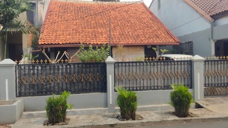 Rumah 1lt dlm komplek hitung tanah lokasi strategis di Pondok Aren