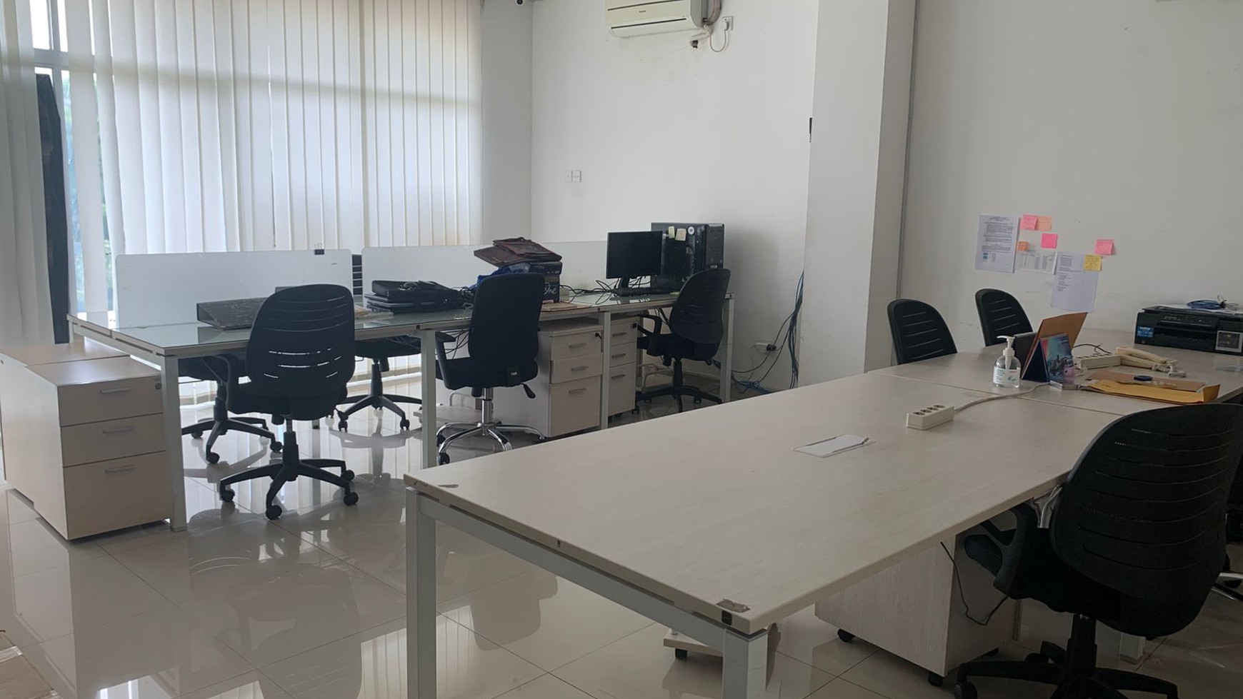 Ruko cocok untuk usaha maupun Office, lokasi strategis dekat jalan raya di Bintaro