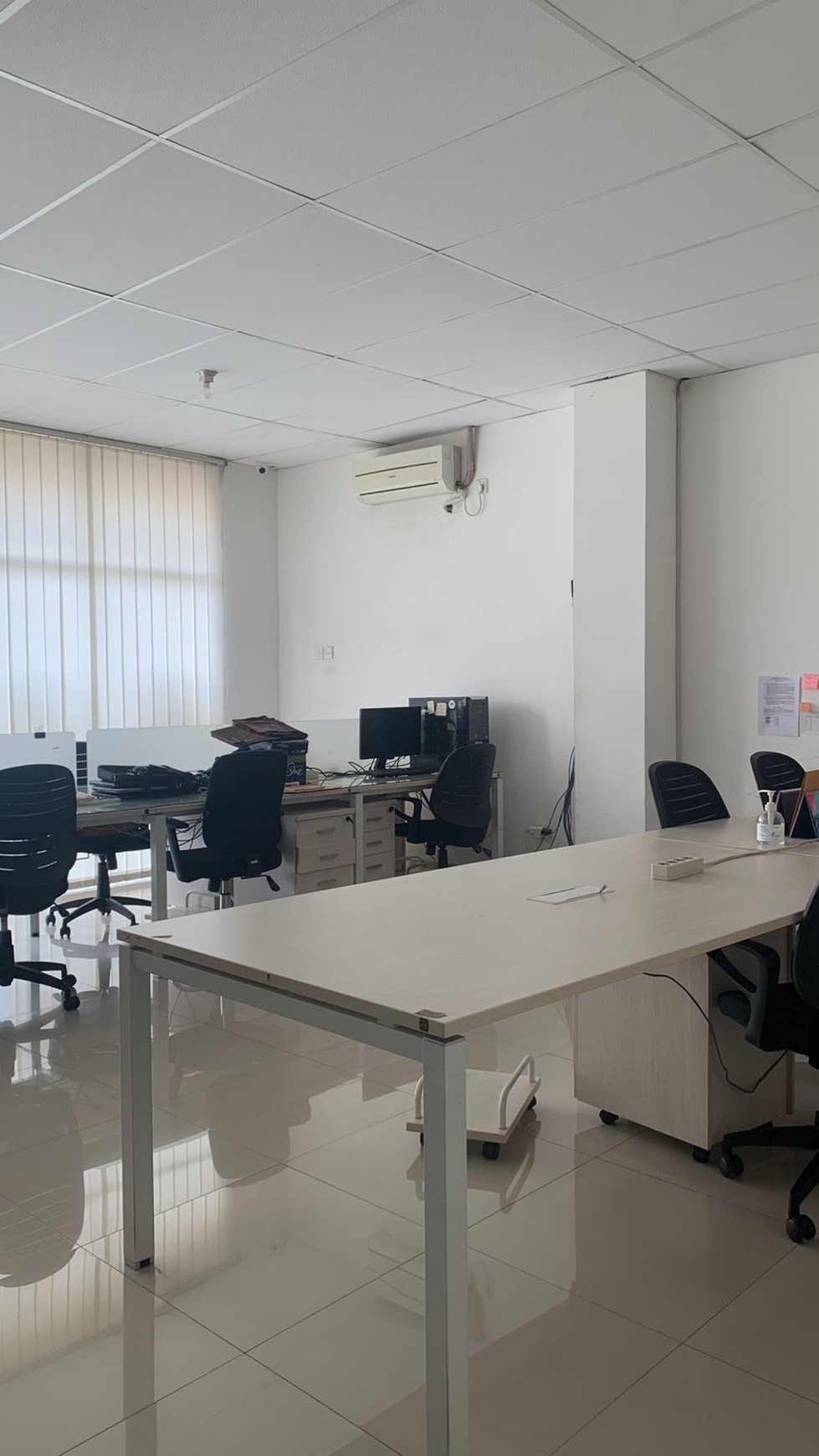 Ruko cocok untuk usaha maupun Office, lokasi strategis dekat jalan raya di Bintaro