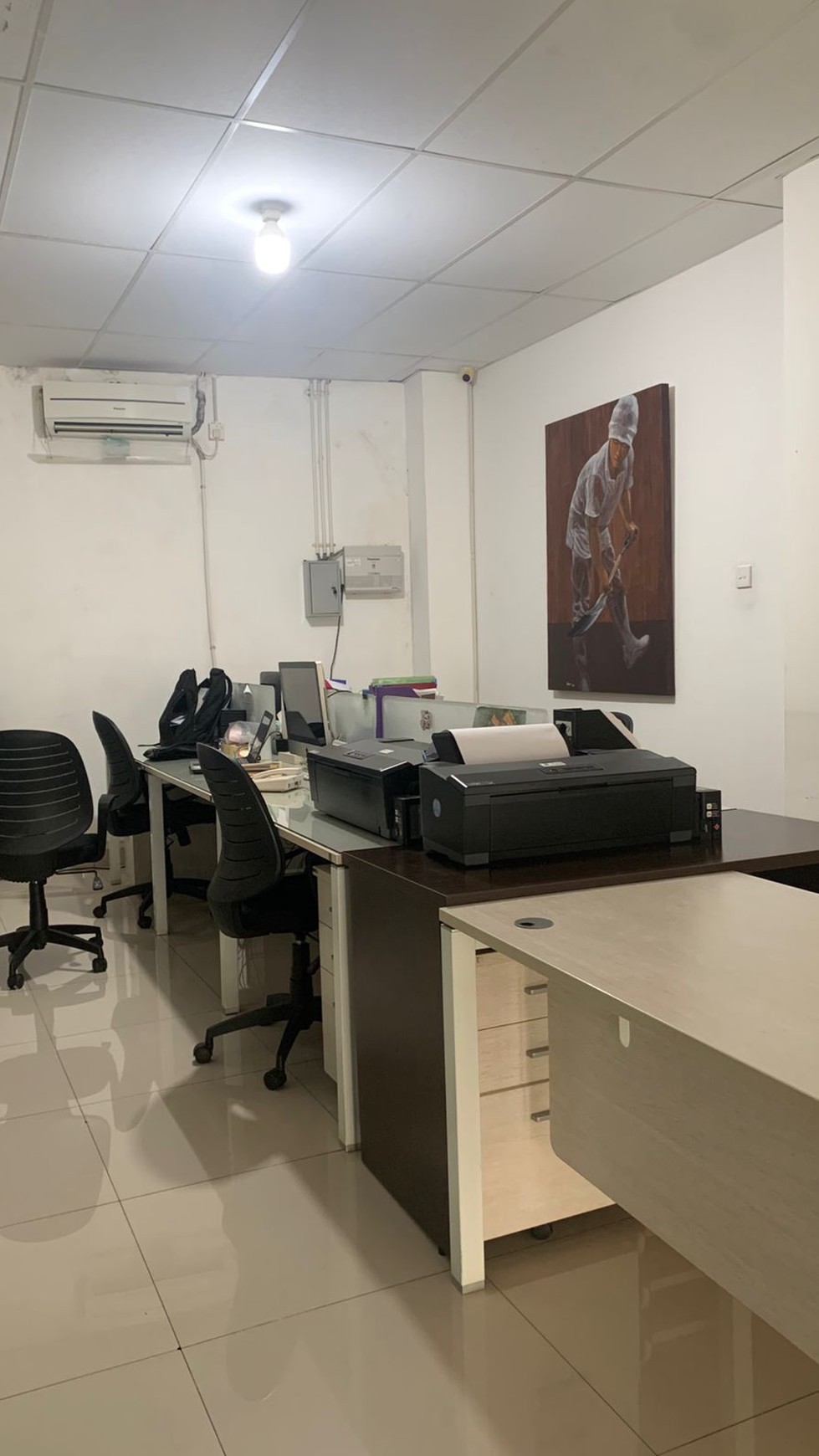 Ruko cocok untuk usaha maupun Office, lokasi strategis dekat jalan raya di Bintaro