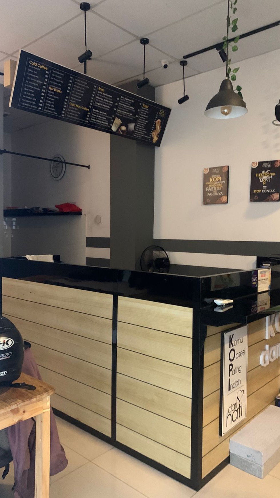 Ruko cocok untuk usaha maupun Office, lokasi strategis dekat jalan raya di Bintaro