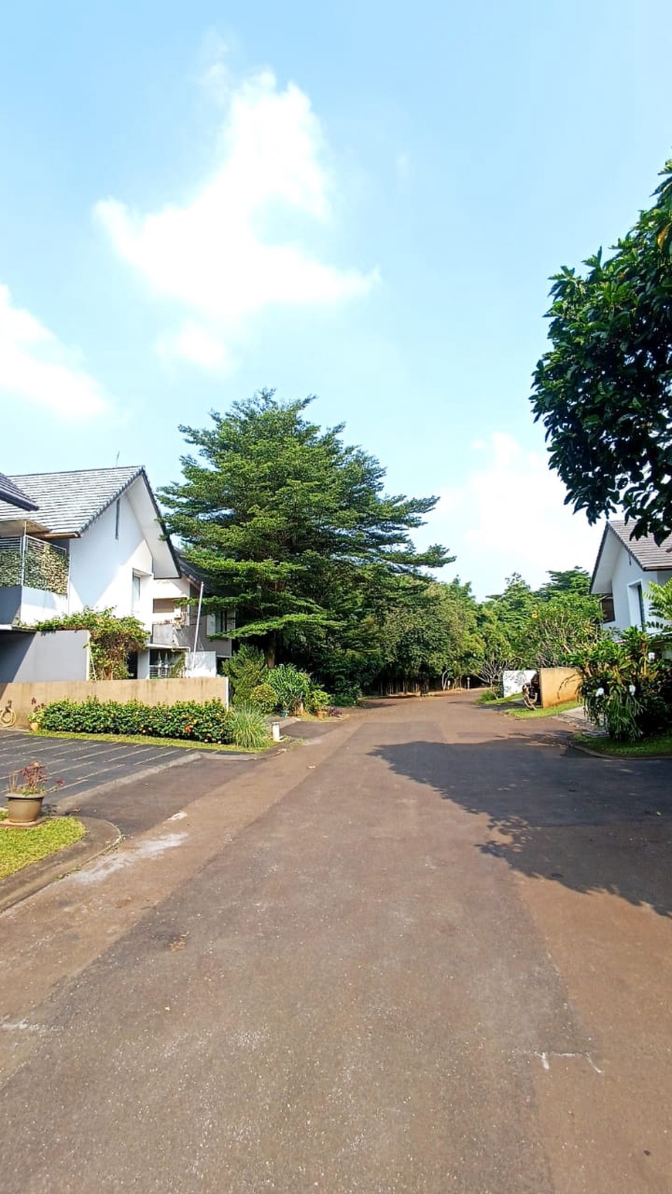 Di Jual Rumah di Jl Cempaka Bintaro Jakarta Selatan
