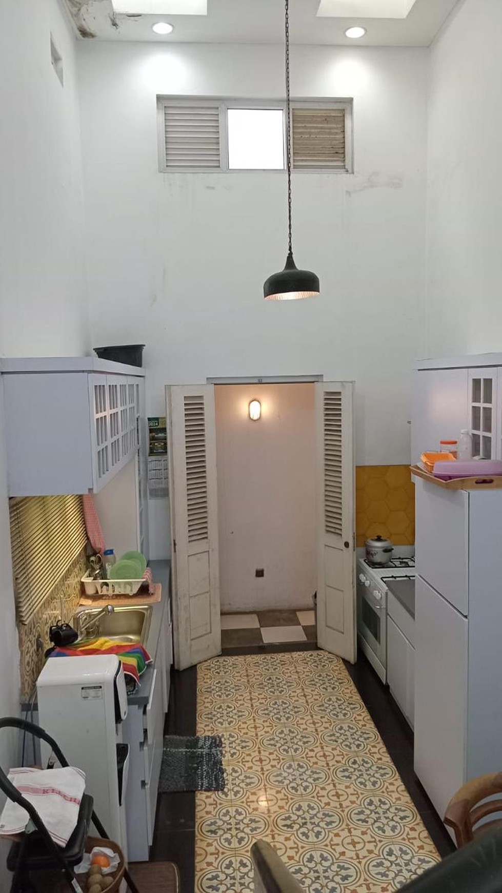 Di Jual Rumah lokasi di Jl Taman Laguna Jatikarya Cibubur - Bekasi Jawa Barat 