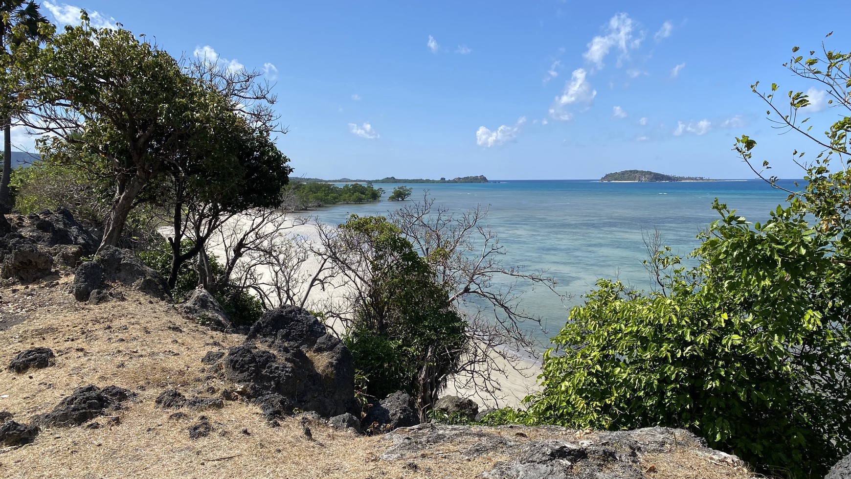 Land Freehold Beachfront in Rote Island