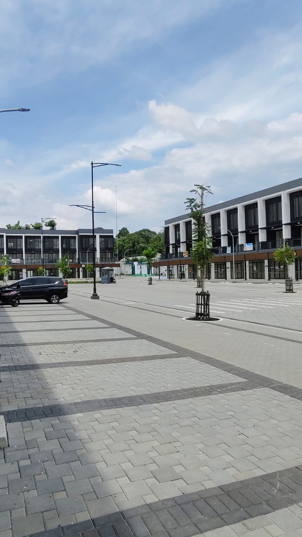 Rent. Ruko 3 lantai di ruko Hampton Avenue, Gading Serpong