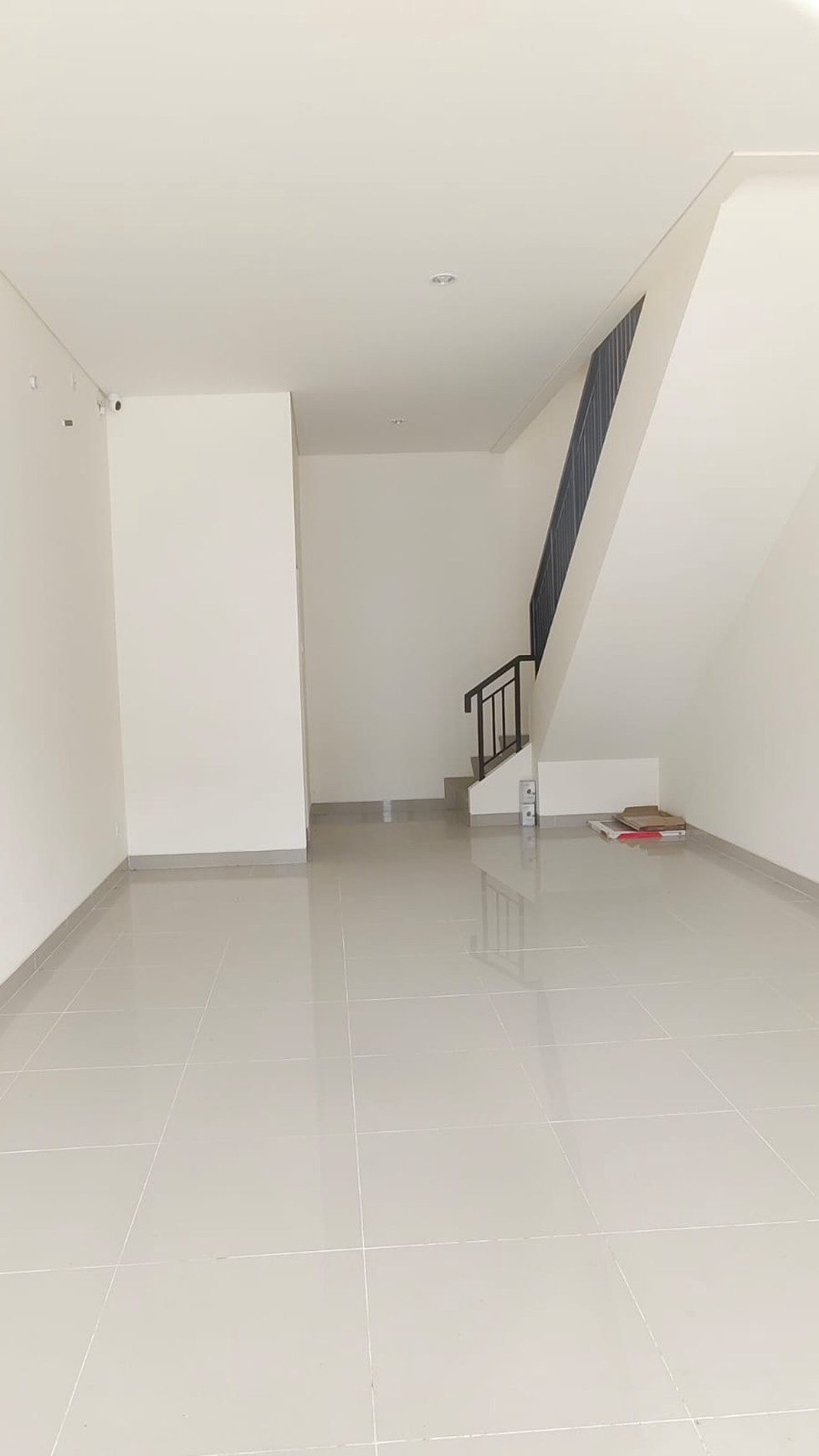 Rent. Ruko 3 lantai di ruko Hampton Avenue, Gading Serpong