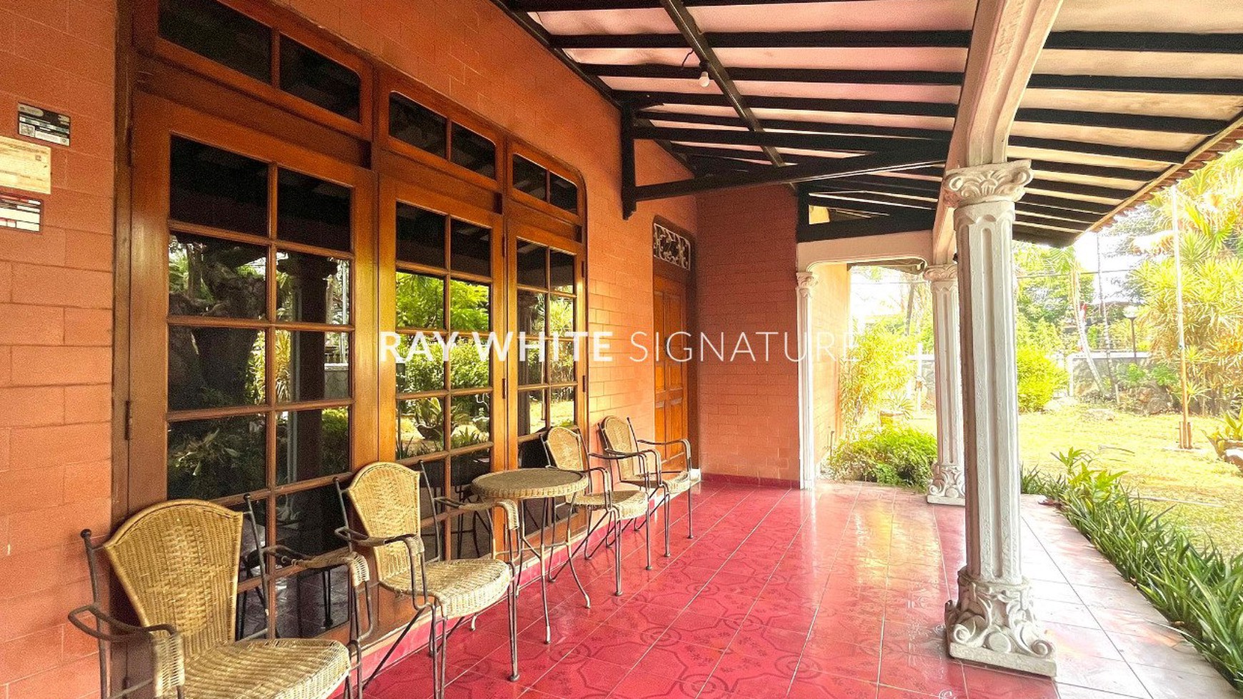 Jual Rumah Posisi Hook di Jl Kayu Putih Selatan