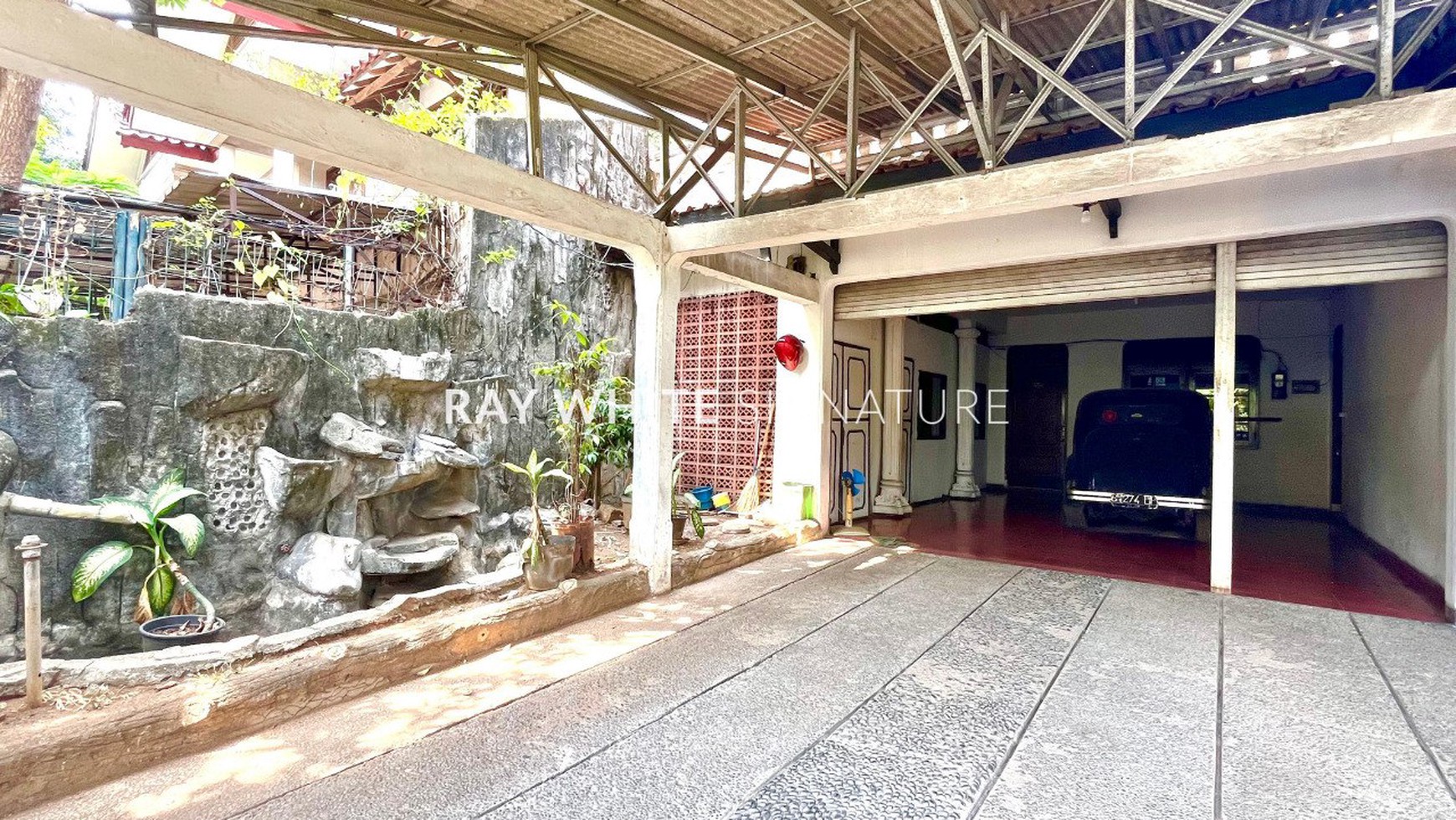 Jual Rumah Posisi Hook di Jl Kayu Putih Selatan