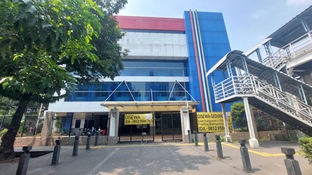 Gedung Jl Kramat Raya, Senen