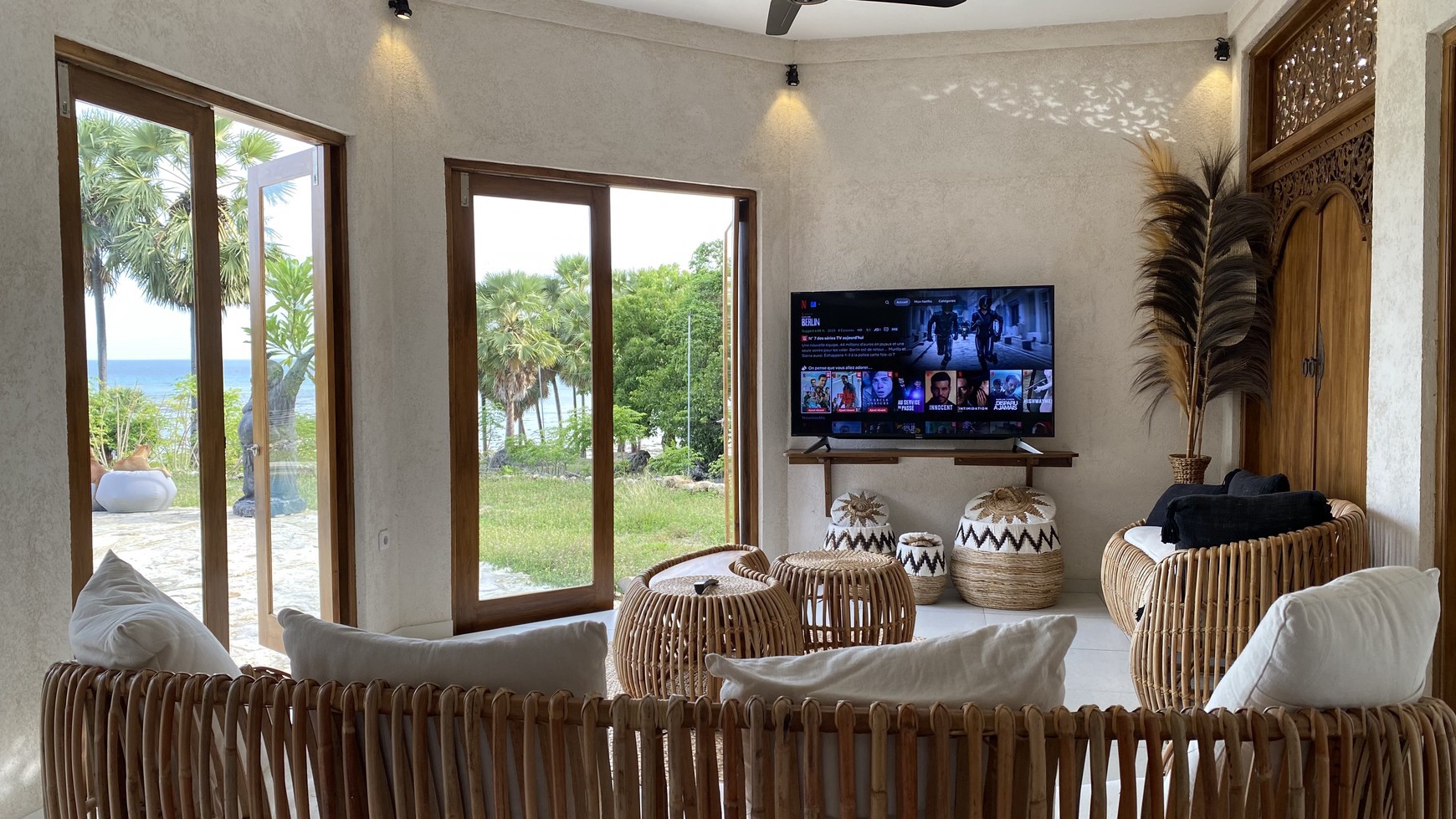 Freehold Villa Beachfront In Rote Island