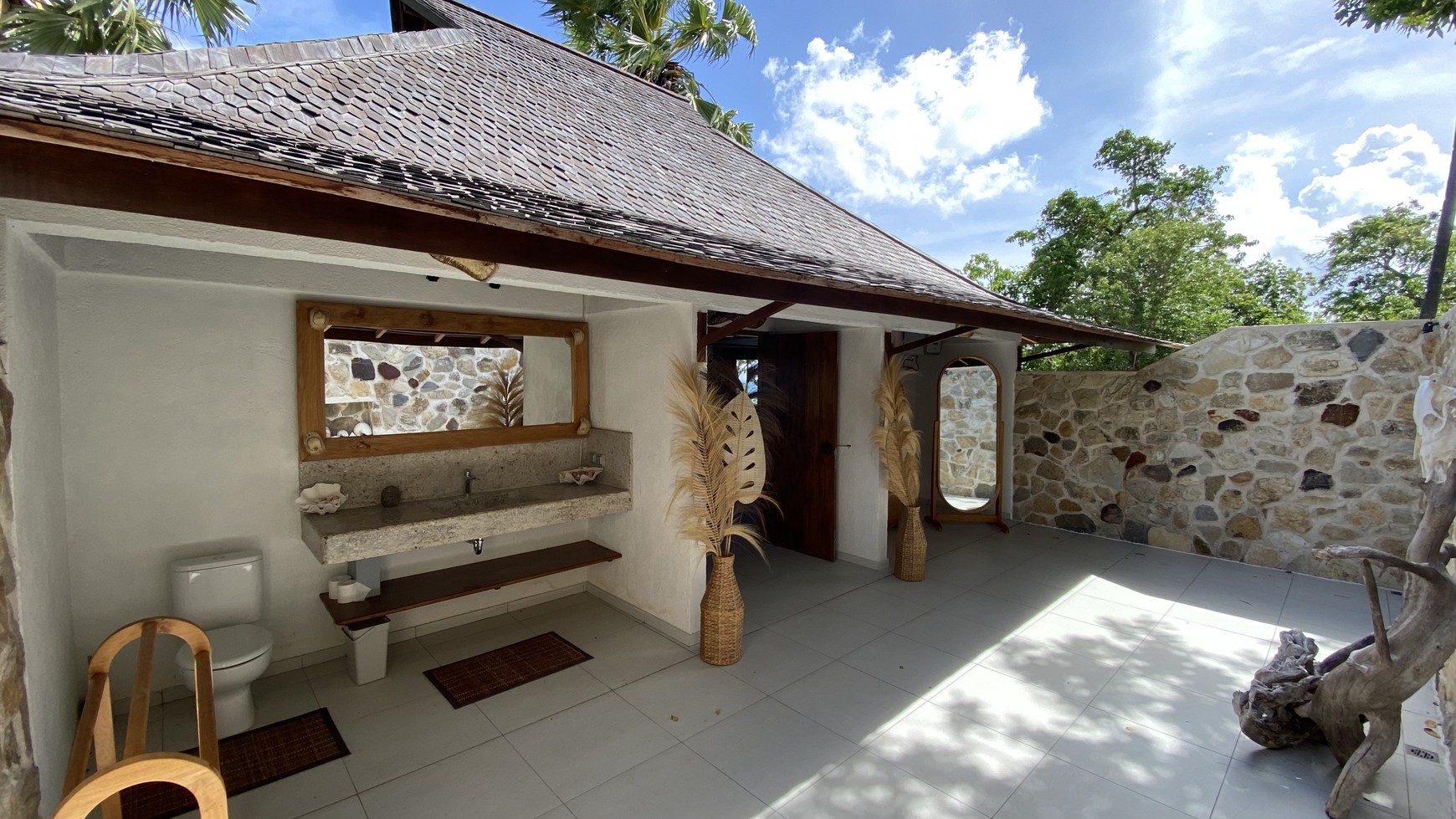 Freehold Villa Beachfront In Rote Island