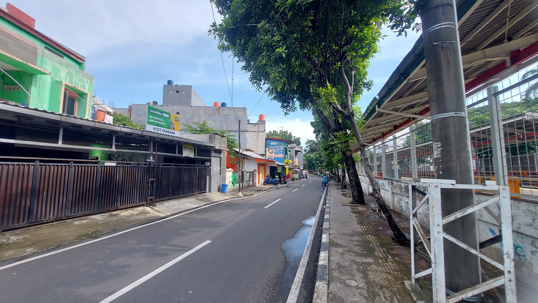 Rumah Nyaman Daerah Tebet Jakarta Selatan Akses 2 Mobil Cocok Untuk Tempat Tinggal ataupun Kos-kosan
