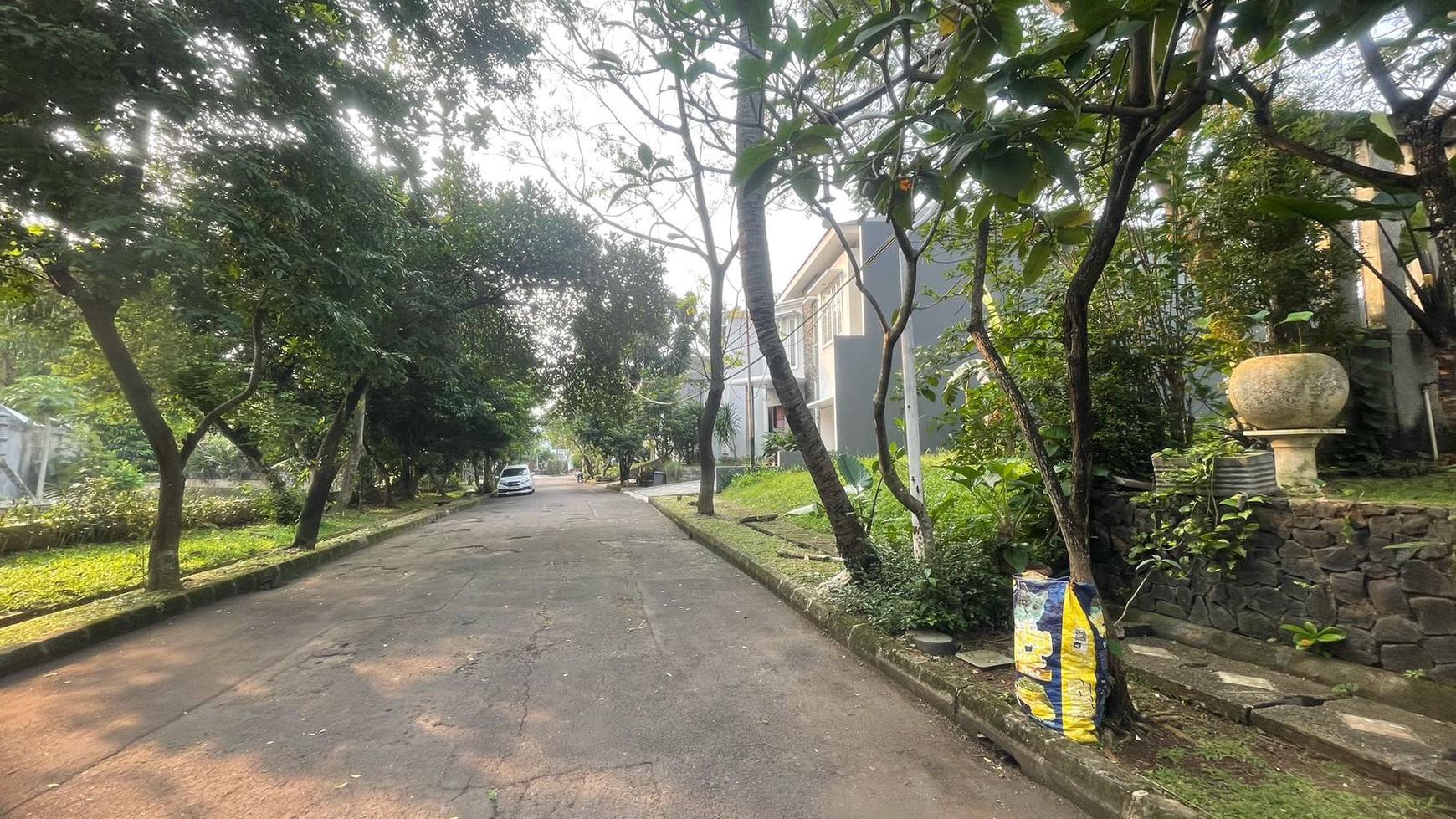 Kavling siap bangun dalam cluster di Bintaro Jaya 8.