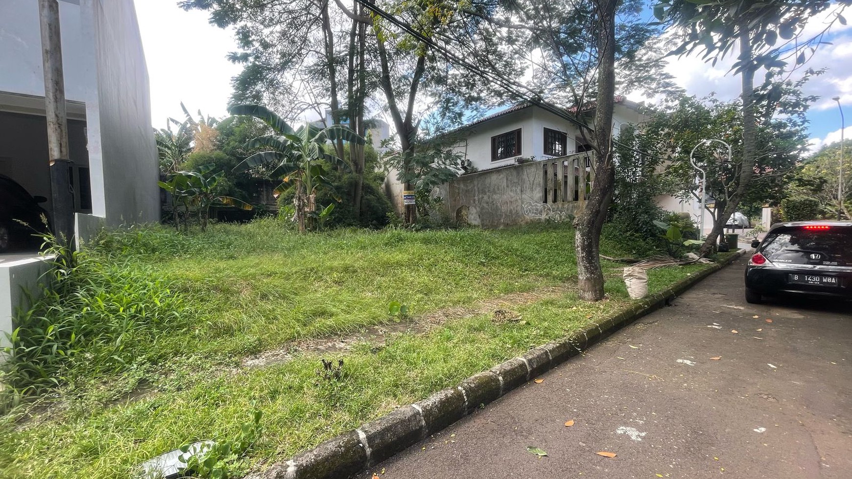 Kavling siap bangun dalam cluster di Bintaro Jaya 8.