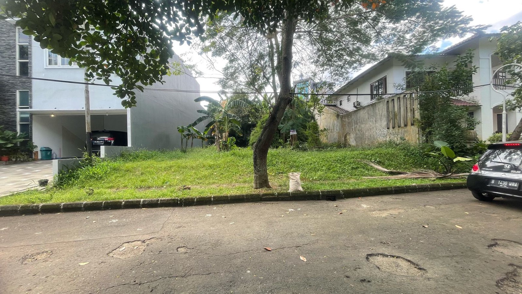 Kavling siap bangun di Bintaro Jaya 8.