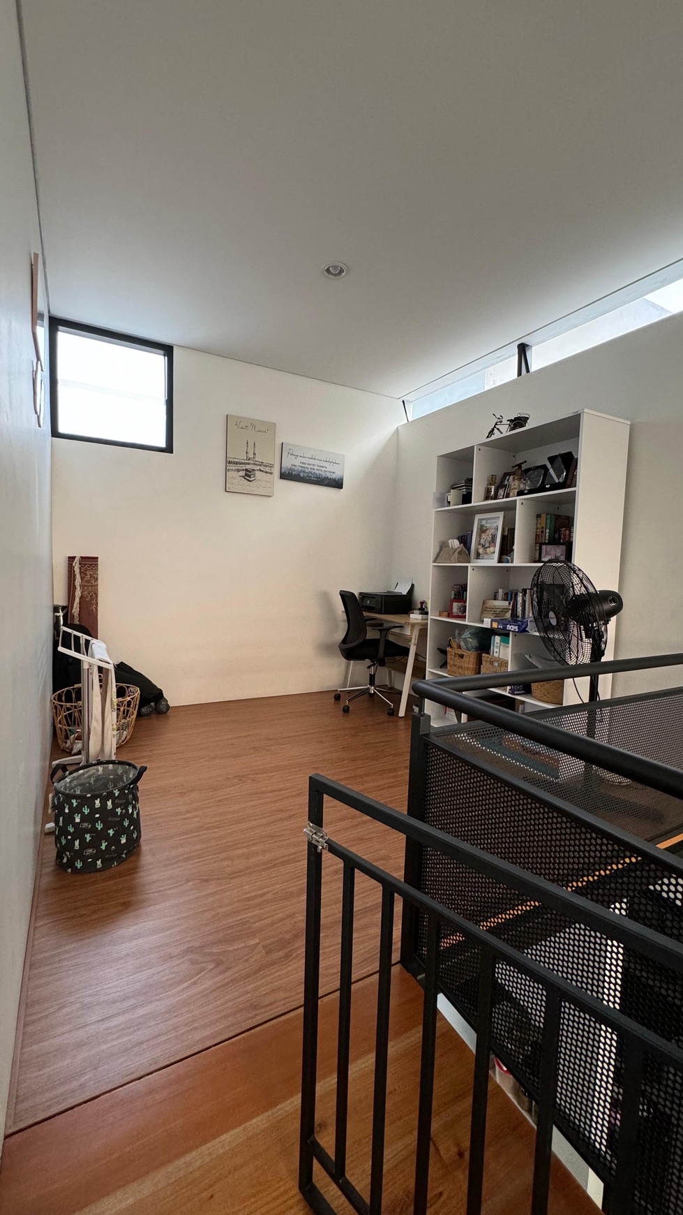 Rumah Minimalis Modern di Cluster Neo Bintaro siap huni