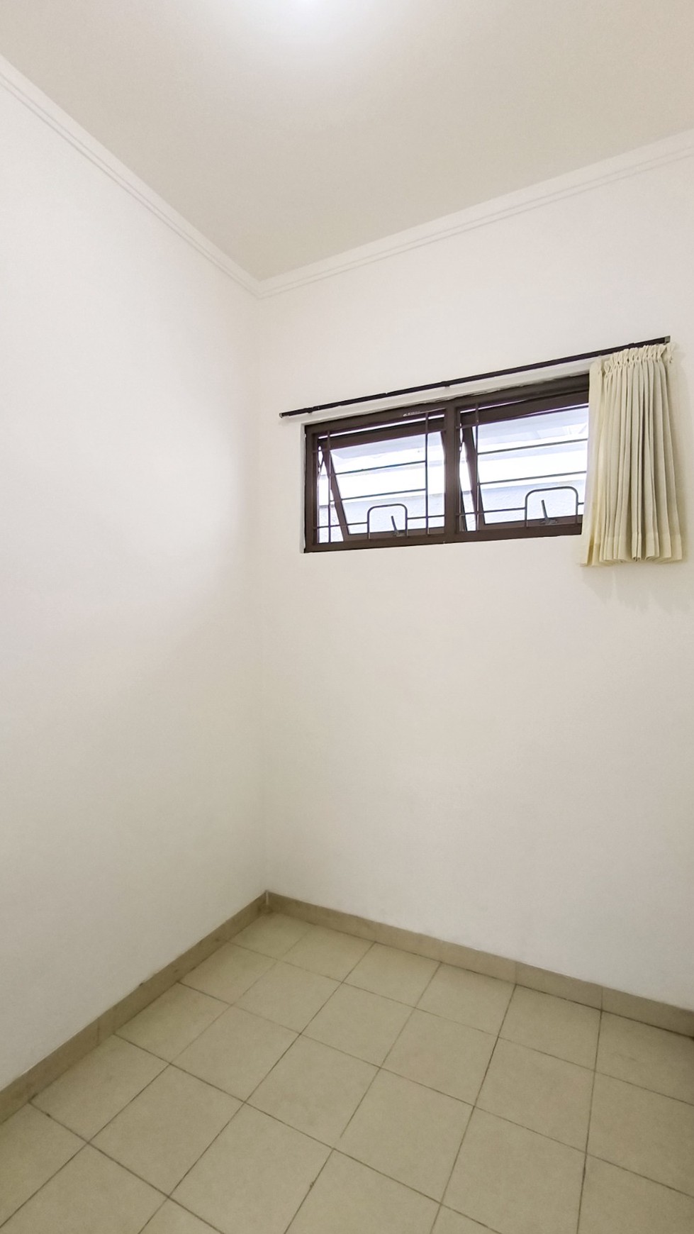 Rumah nyaman,lingkungan ok,jalan lebar di Bintaro Jaya 9.