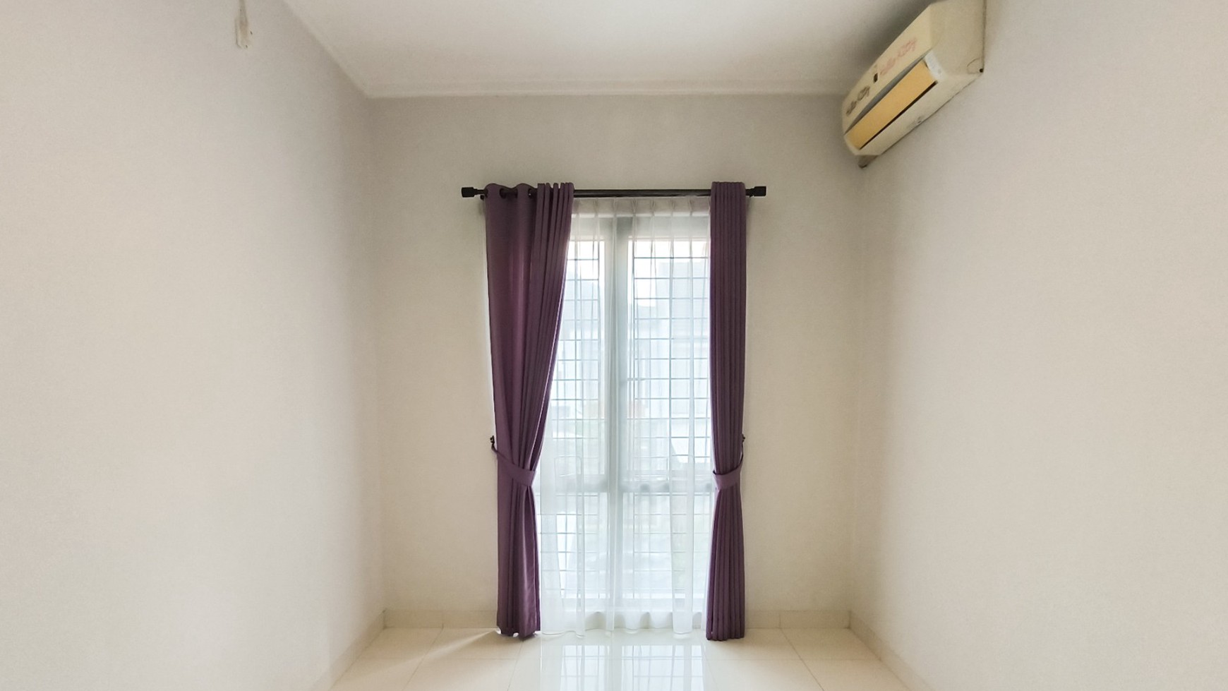 Rumah dalam ruangan raipih,bagus di Bintaro Jaya