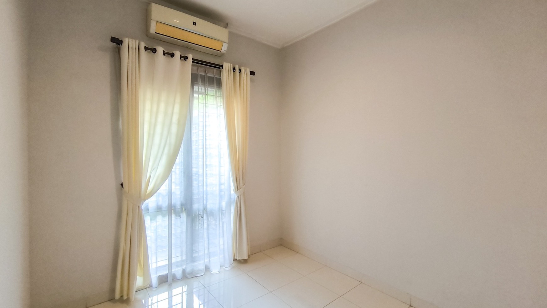 Rumah nyaman,lingkungan ok,jalan lebar di Bintaro Jaya 9.