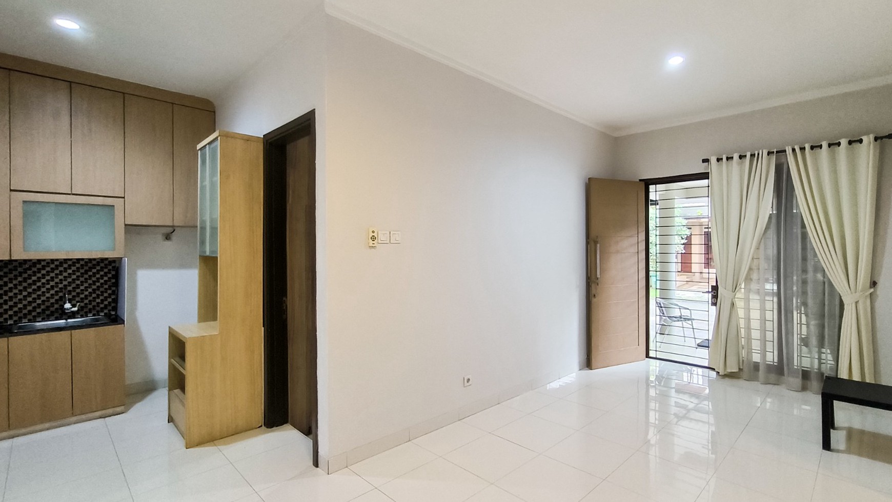 Rumah nyaman,lingkungan ok,jalan lebar di Bintaro Jaya 9.