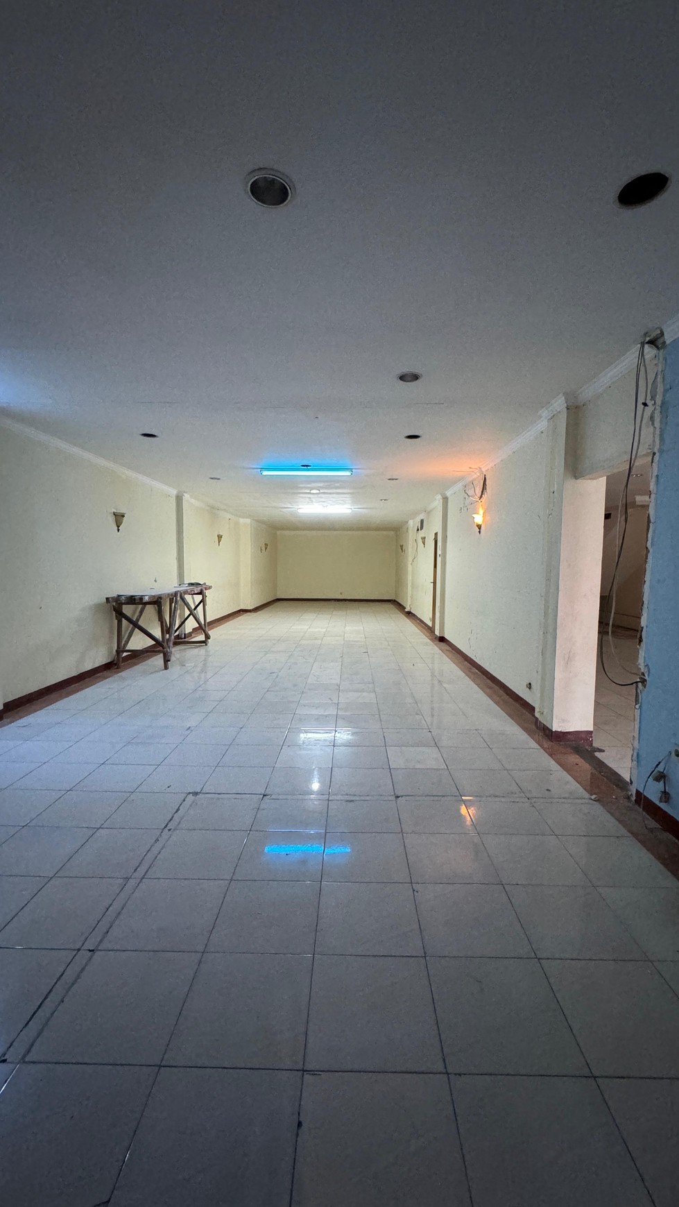 Ruko lokasi strategis, di jalan utama Cinere