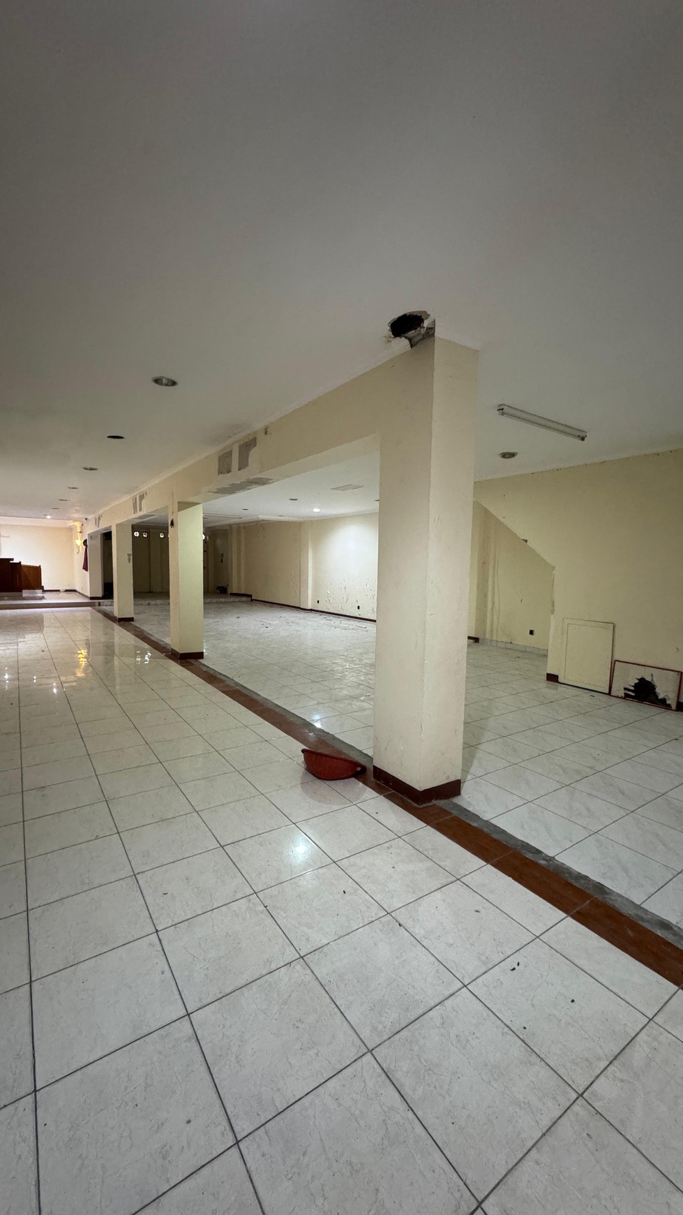 Ruko lokasi strategis, di jalan utama Cinere