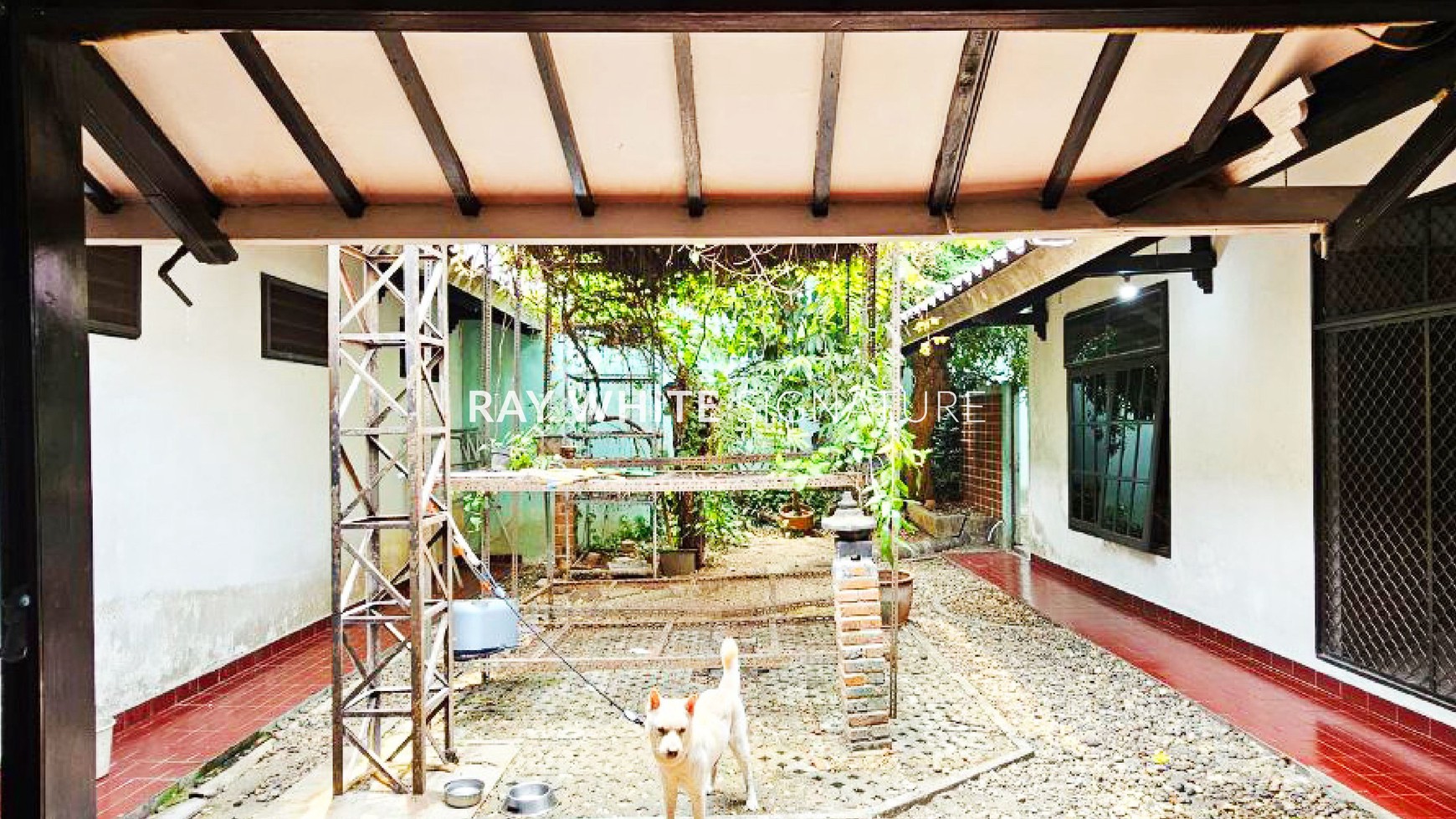 Jual Rumah Lama Terawat di Jl Lamandau Raya
